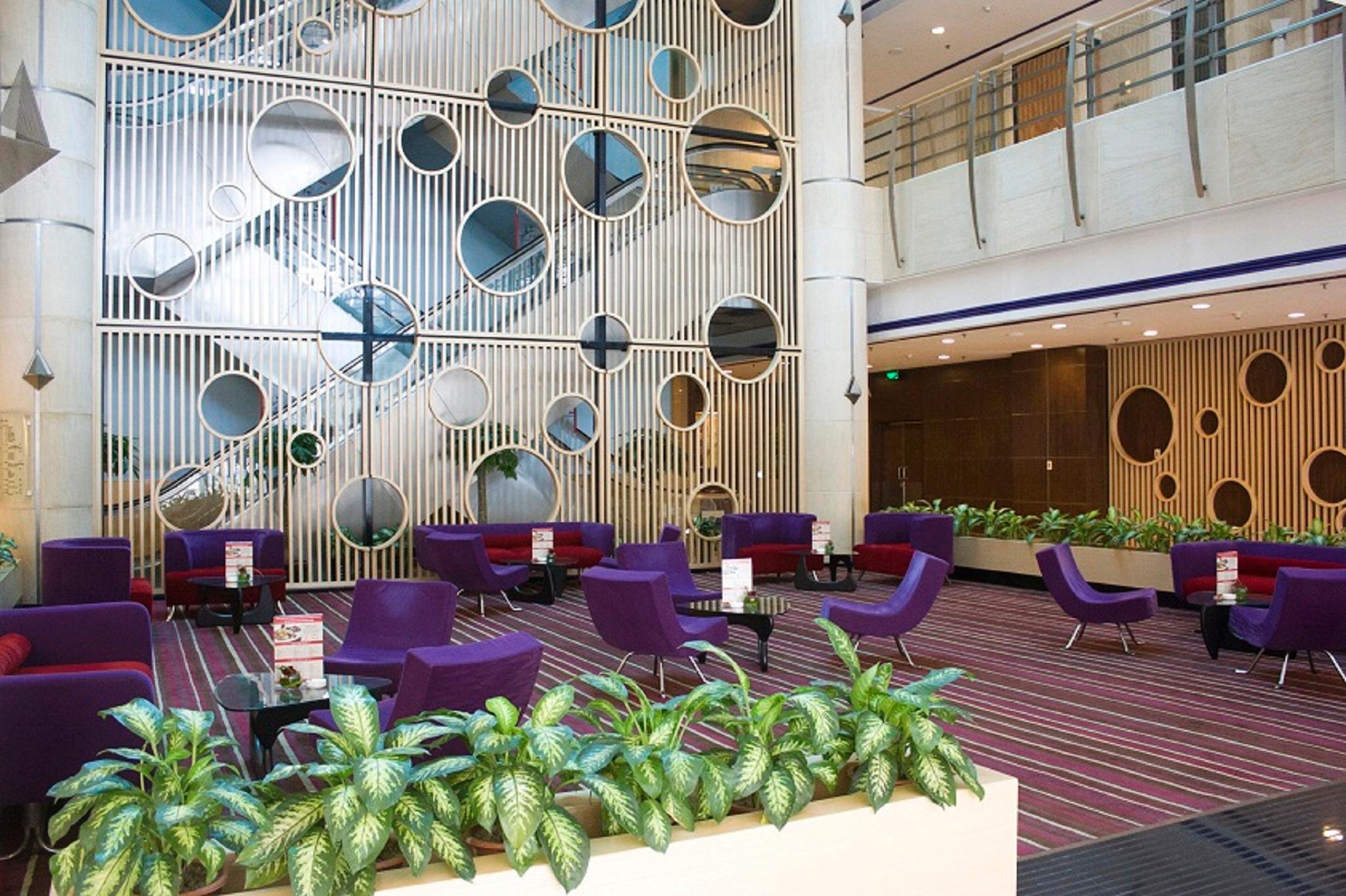 Novotel Atlantis Shanghai - Price And Value Breakfast In The Clouds With River View In The Revolving Restaurant &24H Free Self-Laundry Shanghai