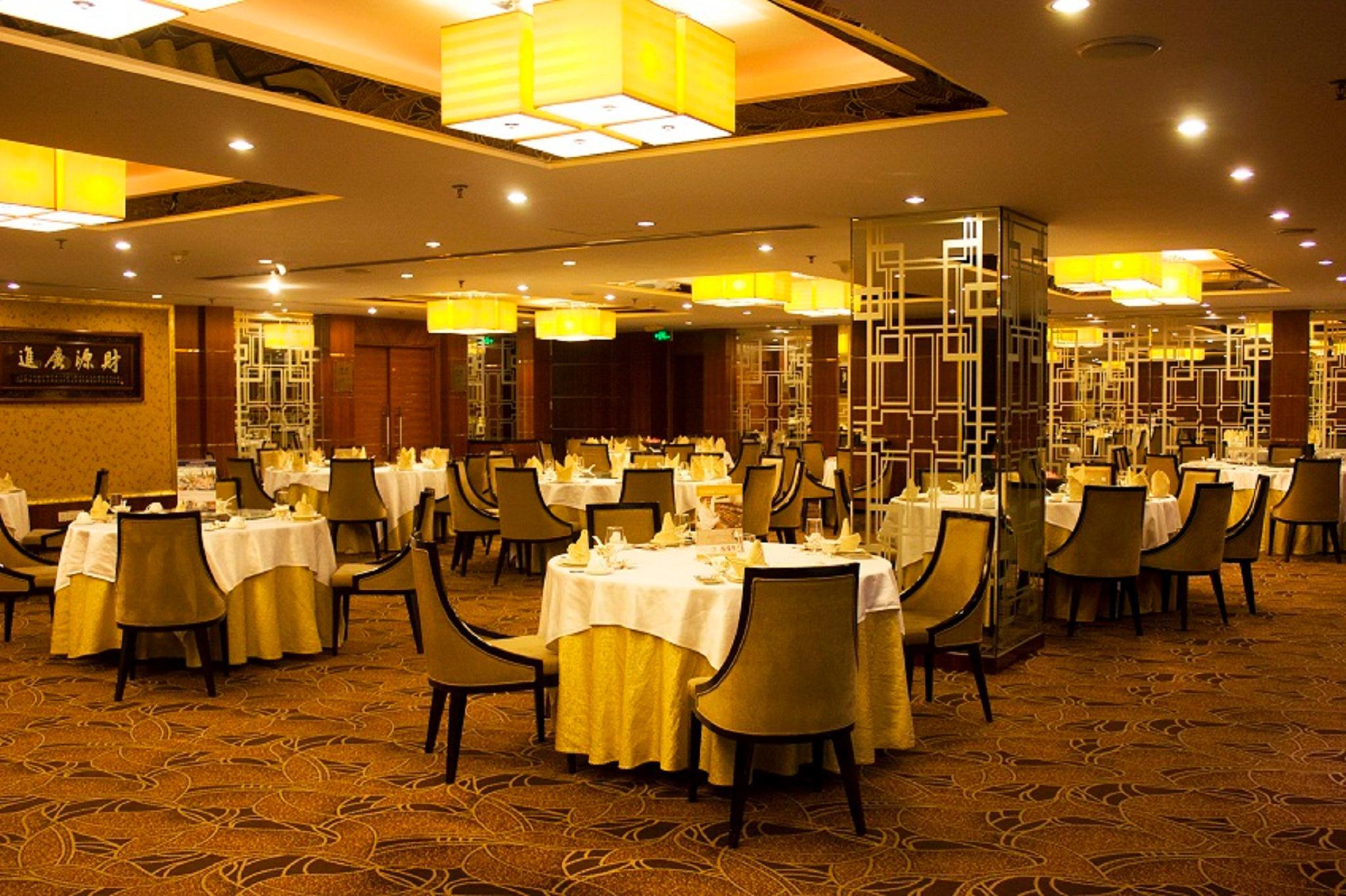 Hotel Novotel Atlantis Shanghai - Price And Value Breakfast In The Clouds With River View In The Revolving Restaurant &24H Free Self-Laundry 4*