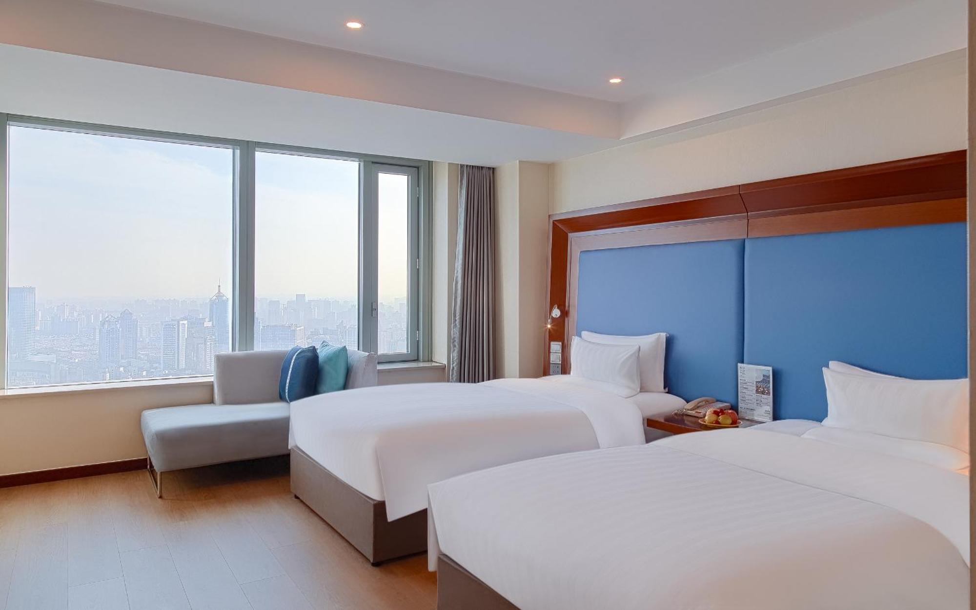 Novotel Atlantis Shanghai - Price And Value Breakfast In The Clouds With River View In The Revolving Restaurant &24H Free Self-Laundry Hotel Shanghai