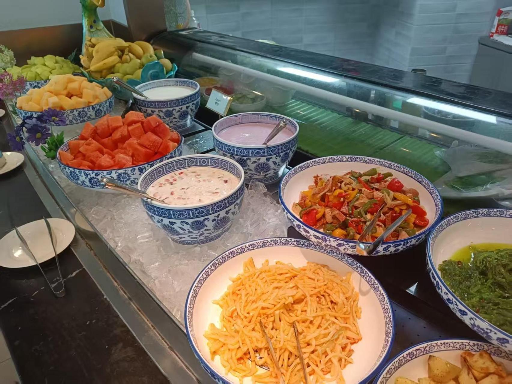 Novotel Atlantis Shanghai - Price And Value Breakfast In The Clouds With River View In The Revolving Restaurant &24H Free Self-Laundry Hotel Shanghai