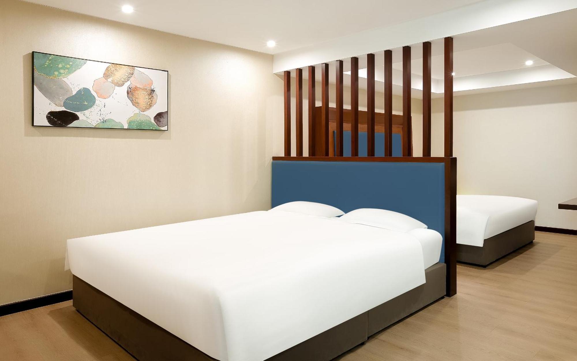 Novotel Atlantis Shanghai - Price And Value Breakfast In The Clouds With River View In The Revolving Restaurant &24H Free Self-Laundry 4*