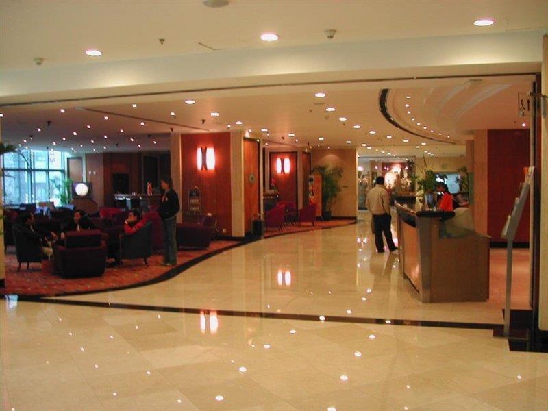 Hotel Novotel Atlantis Shanghai - Price And Value Breakfast In The Clouds With River View In The Revolving Restaurant &24H Free Self-Laundry 4*